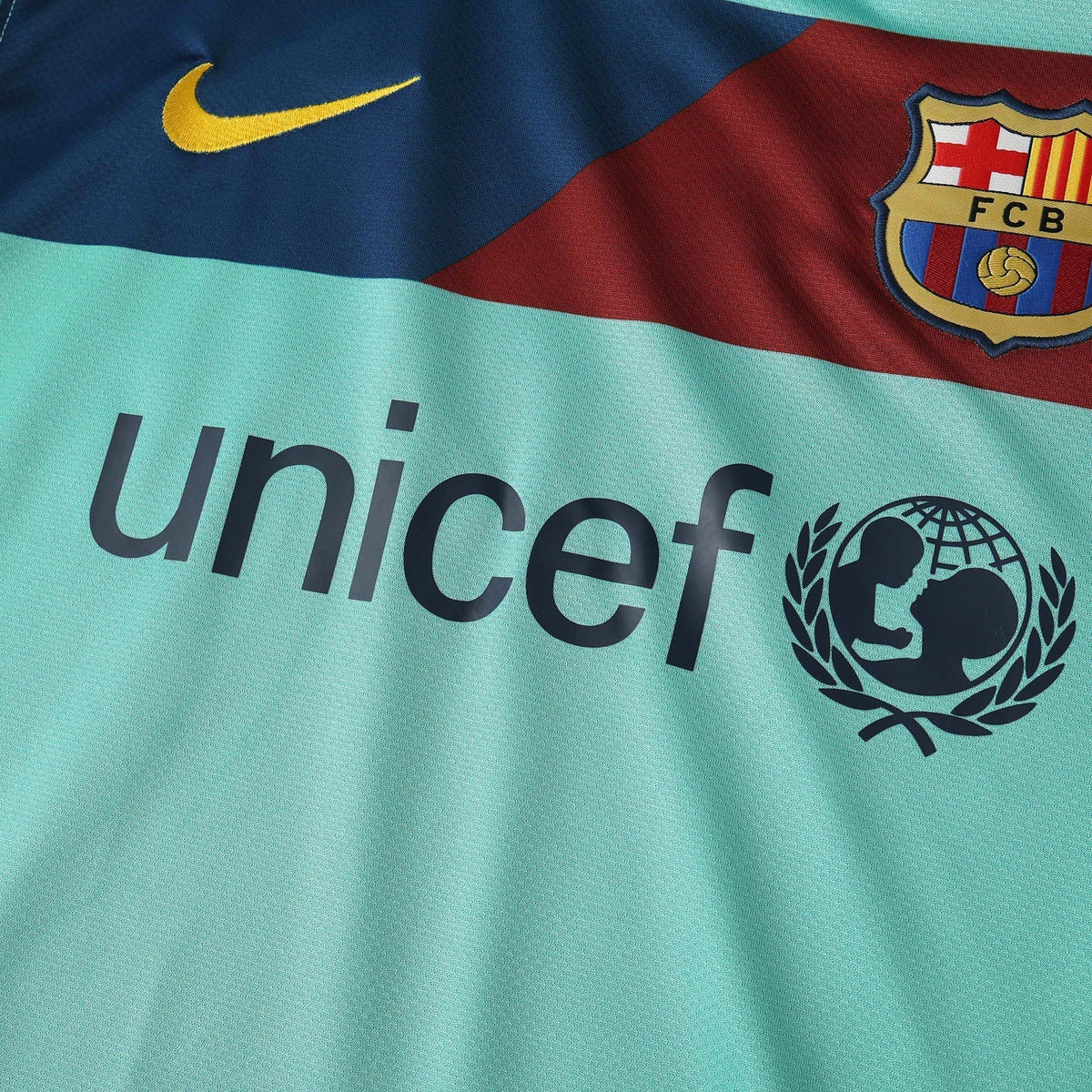 FC Barcelona 2010/11 Away Shirt
