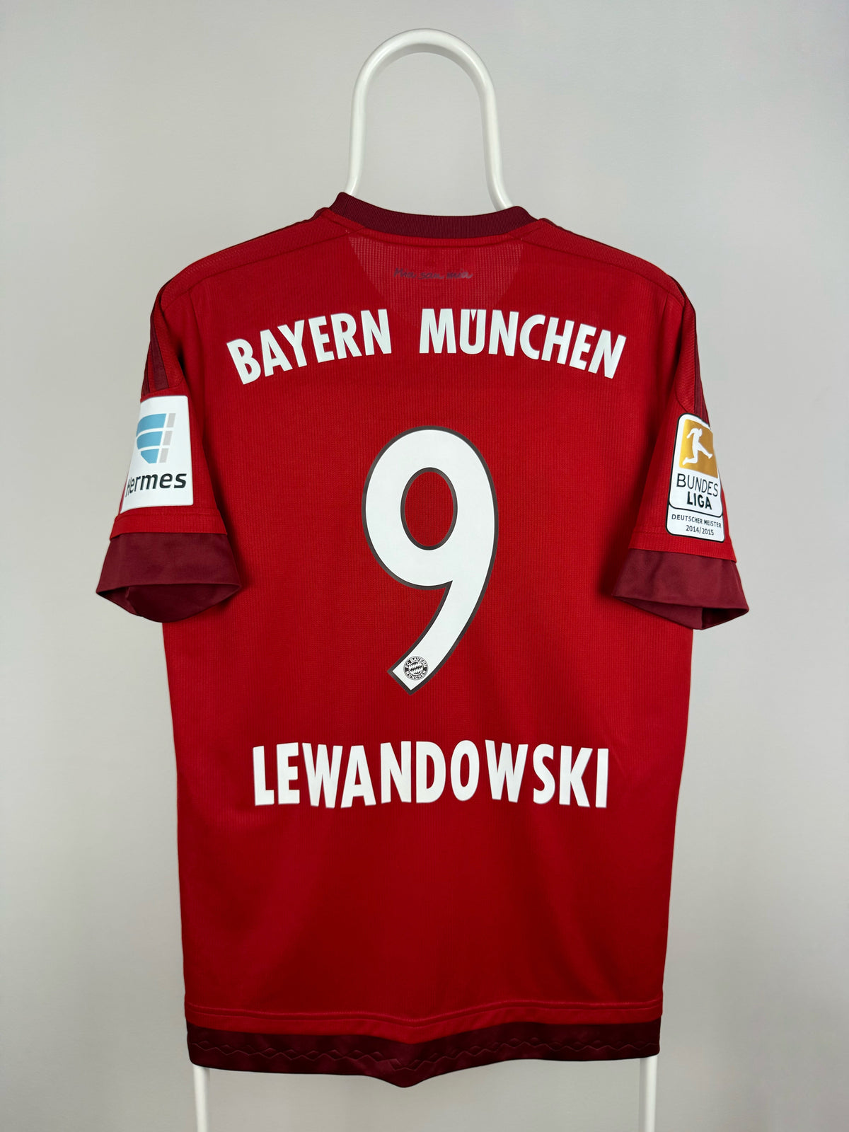 Robert Lewandowski - FC Bayern Munich 2015/16 Home Shirt