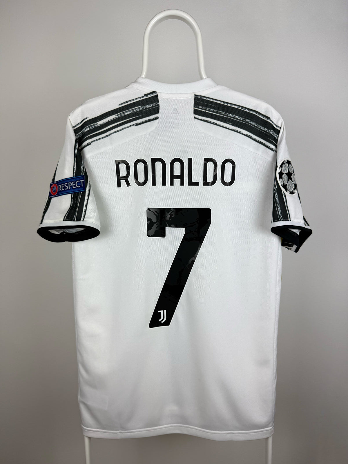 Cristiano Ronaldo - Juventus 2020/21 Home Shirt