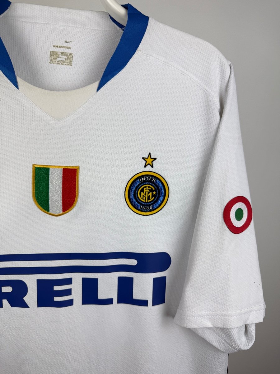 Adriano - Inter 2006/07 away shirt π§π·