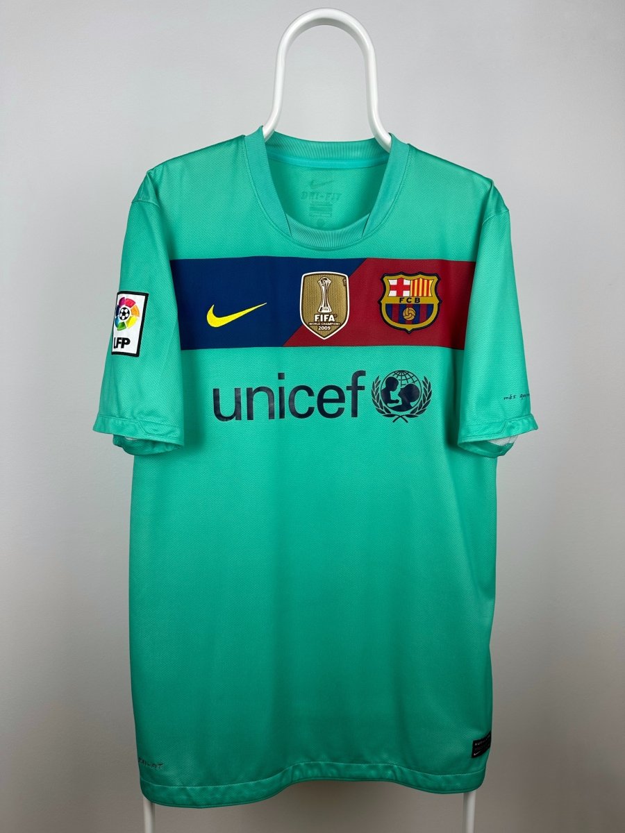 Carlos Puyol - FC Barcelona 2010/11 away shirt πͺπΈ
