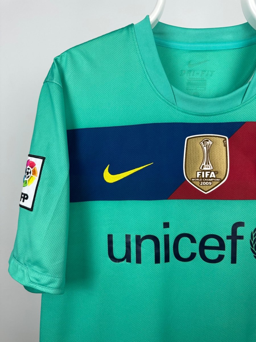 Carlos Puyol - FC Barcelona 2010/11 away shirt πͺπΈ