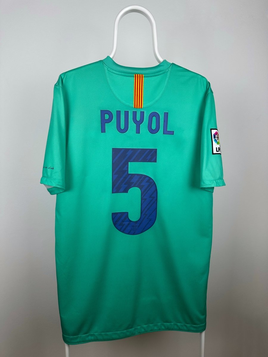 Carlos Puyol - FC Barcelona 2010/11 away shirt πͺπΈ