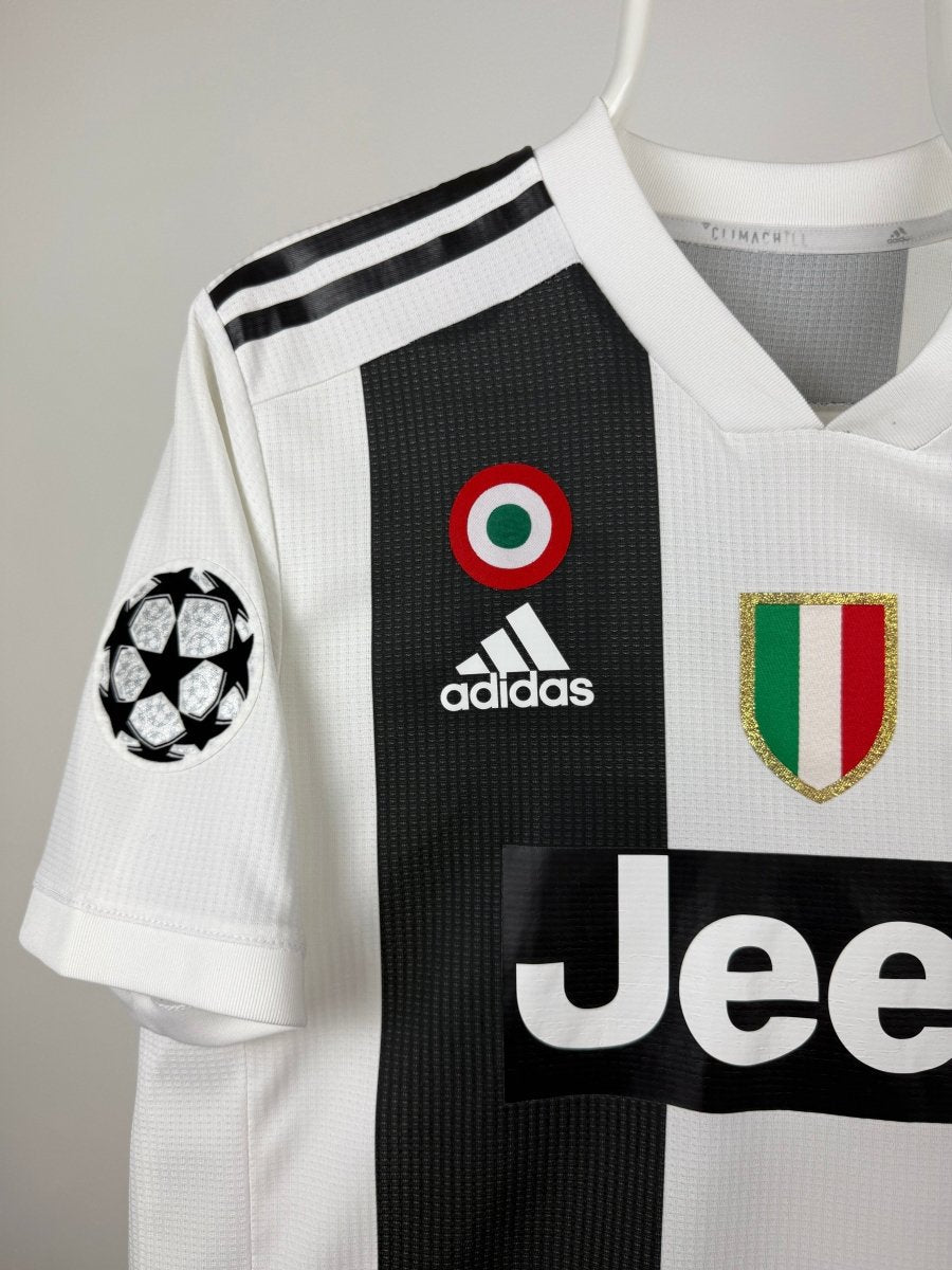 Cristiano Ronaldo - Juventus 2018/19 home shirt AUTHENTIC π΅πΉ