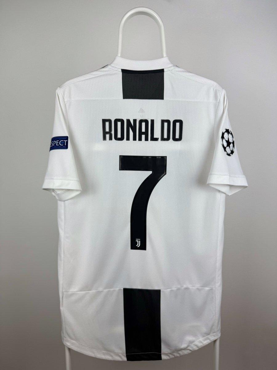 Cristiano Ronaldo - Juventus 2018/19 home shirt AUTHENTIC π΅πΉ