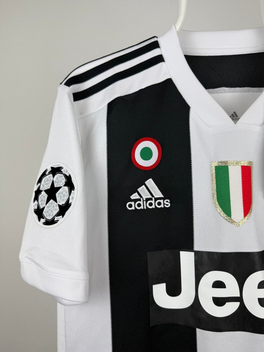 Cristiano Ronaldo - Juventus 2018/19 home shirt π΅πΉ