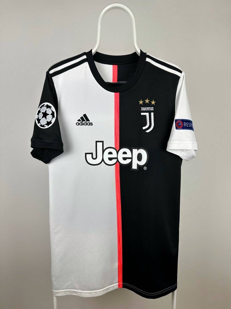 Cristiano Ronaldo - Juventus 2019/20 home shirt π΅πΉ