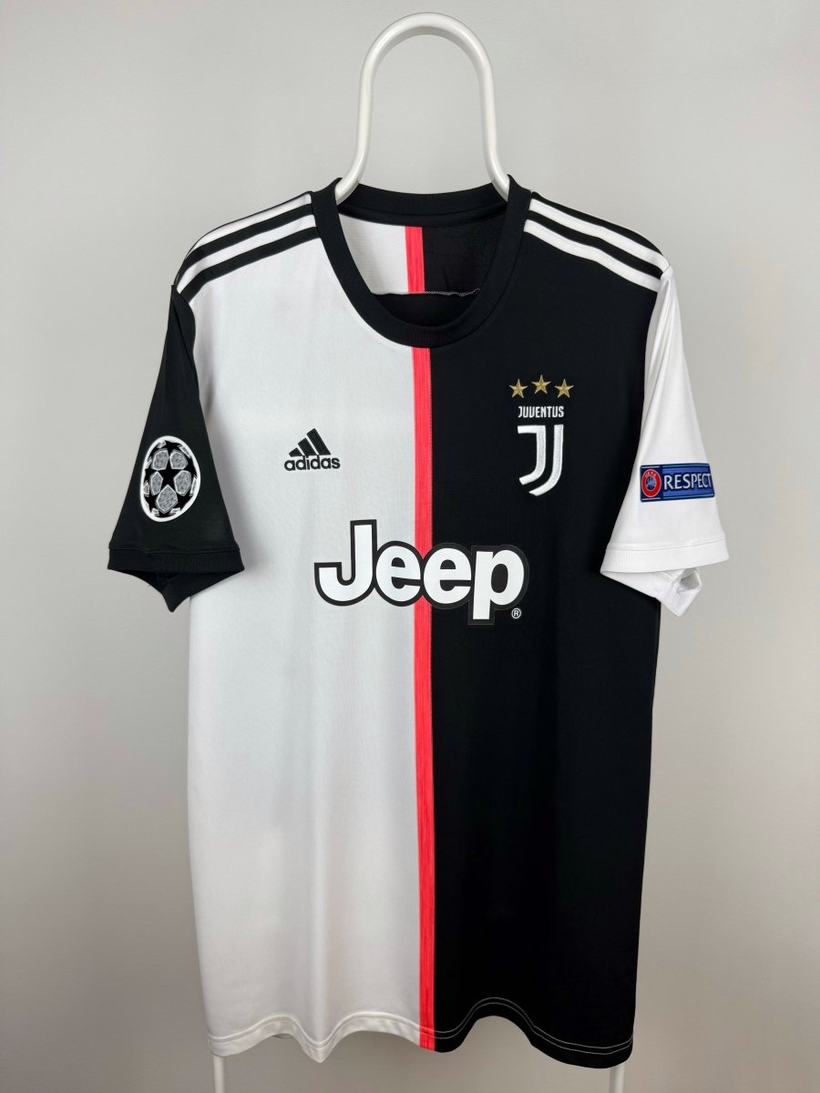 Cristiano Ronaldo - Juventus 2019/20 home shirt π΅πΉ