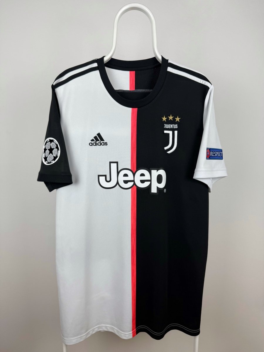 Cristiano Ronaldo - Juventus 2019/20 home shirt π΅πΉ