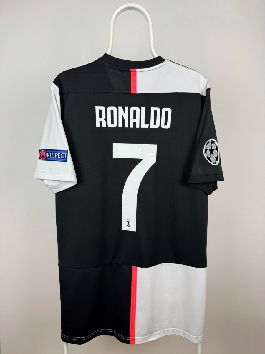 Cristiano Ronaldo - Juventus 2019/20 home shirt π΅πΉ