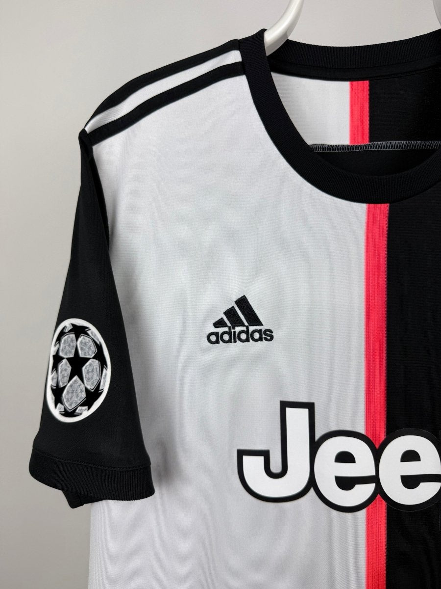 Cristiano Ronaldo - Juventus 2019/20 home shirt π΅πΉ
