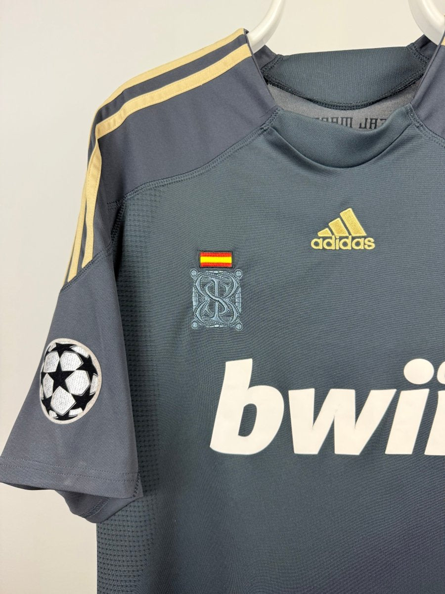 Cristiano Ronaldo - Real Madrid 2009/10 away shirt π΅πΉ
