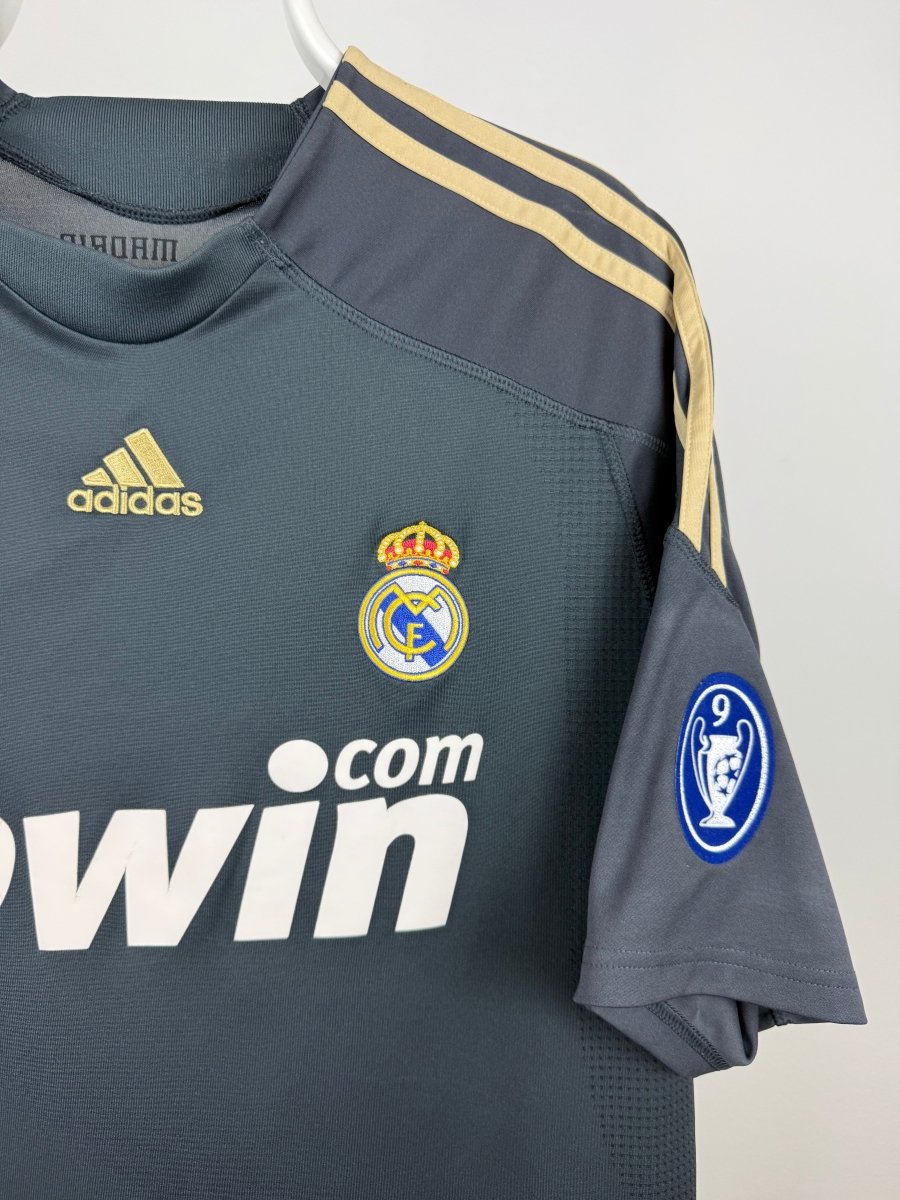 Cristiano Ronaldo - Real Madrid 2009/10 away shirt π΅πΉ