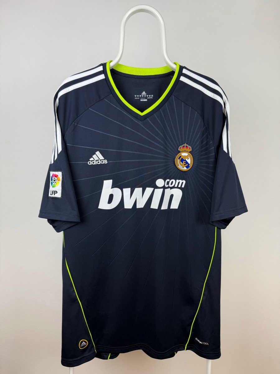 Cristiano Ronaldo - Real Madrid 2010/11 away shirt π΅πΉ