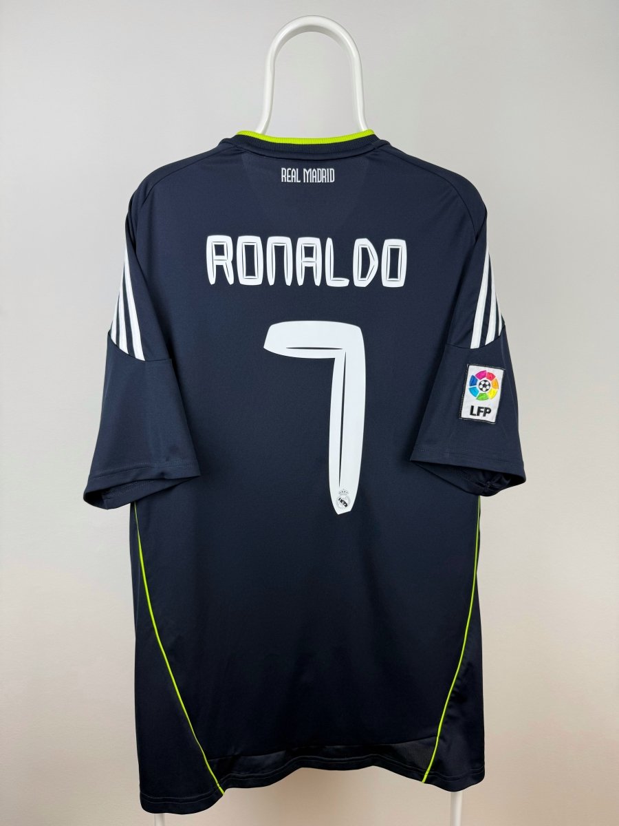 Cristiano Ronaldo - Real Madrid 2010/11 away shirt π΅πΉ