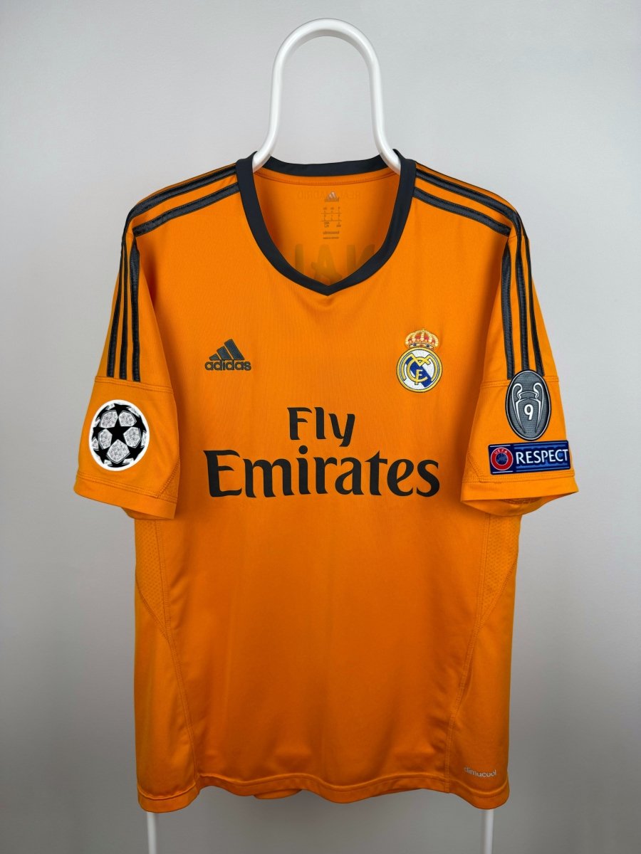 Cristiano Ronaldo - Real Madrid 2013/14 Away Shirt π΅πΉ