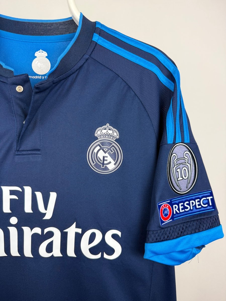 Cristiano Ronaldo - Real Madrid 2015/16 Away Shirt π΅πΉ