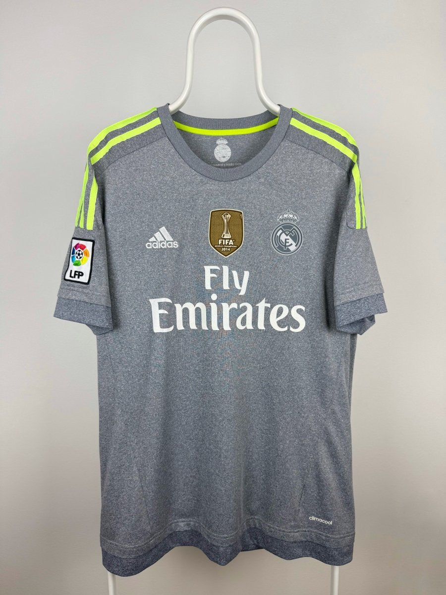 Cristiano Ronaldo - Real Madrid 2015/16 Away Shirt π΅πΉ