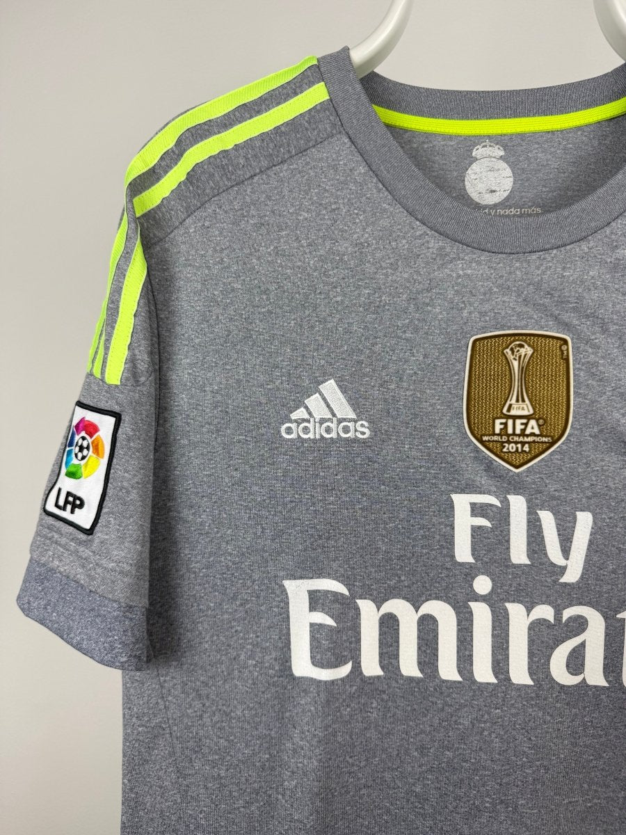 Cristiano Ronaldo - Real Madrid 2015/16 Away Shirt π΅πΉ