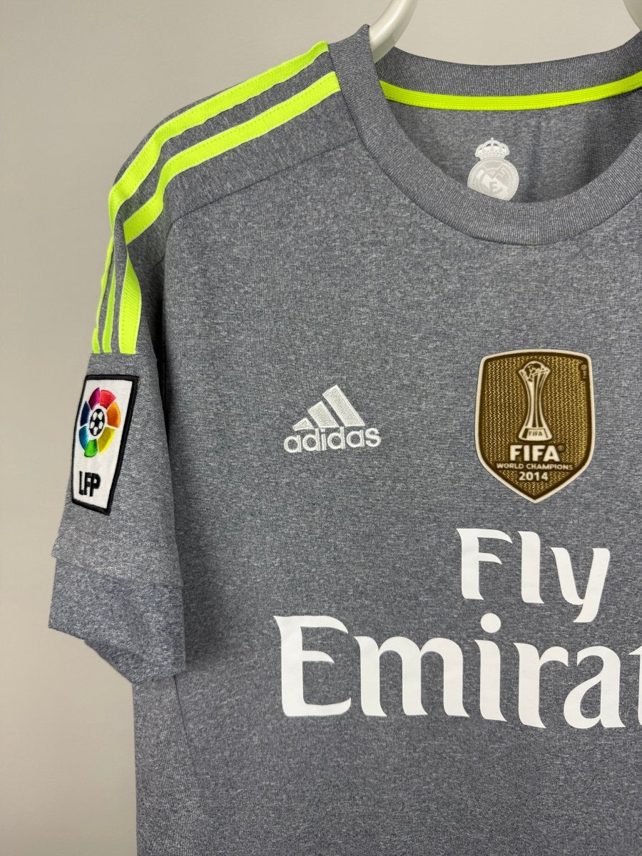 Cristiano Ronaldo - Real Madrid 2015/16 Away Shirt π΅πΉ