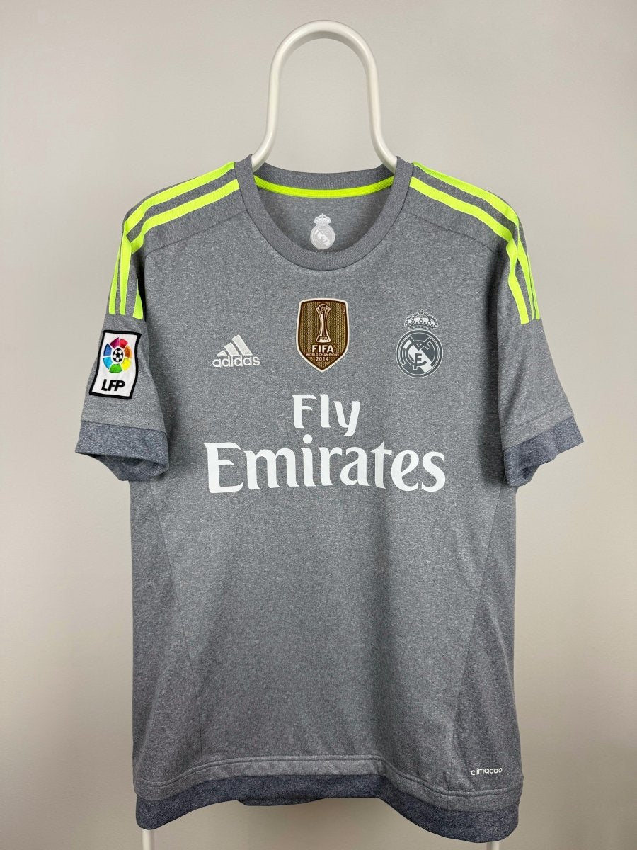 Cristiano Ronaldo - Real Madrid 2015/16 Away Shirt π΅πΉ