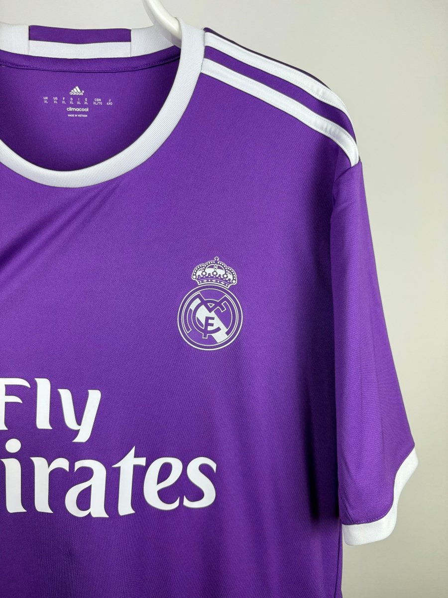 Cristiano Ronaldo - Real Madrid 2016/17 Away Shirt π΅πΉ