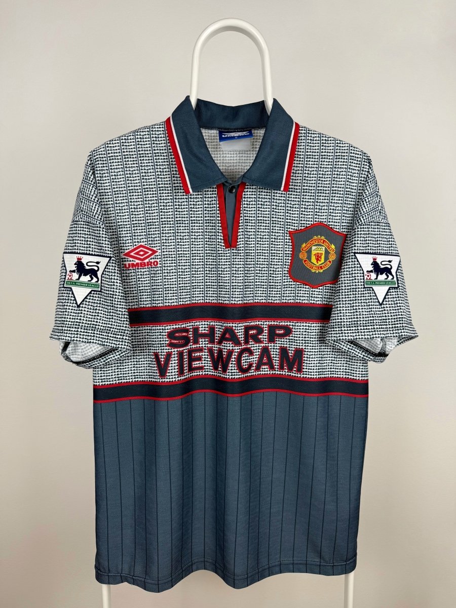 Eric Cantona - Manchester United 1995/96 away shirt π«π·