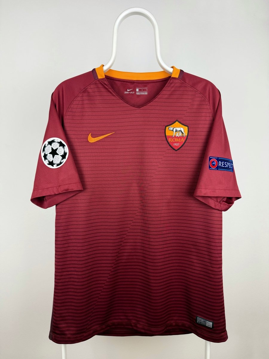 Francesco Totti - Roma 2016/17 home shirt ๐ฎ๐น