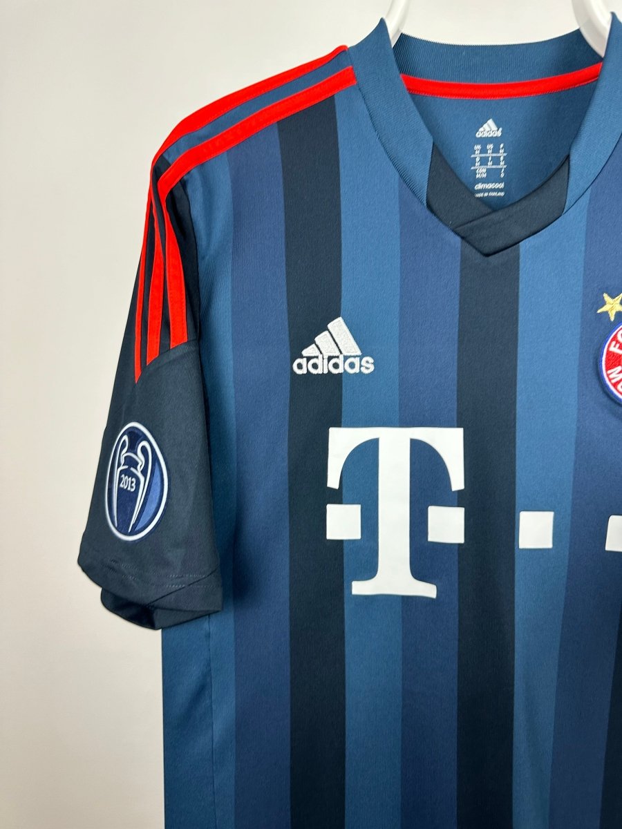 Frank Ribery - FC Bayern Munich 2013/14 away jersey π«π·