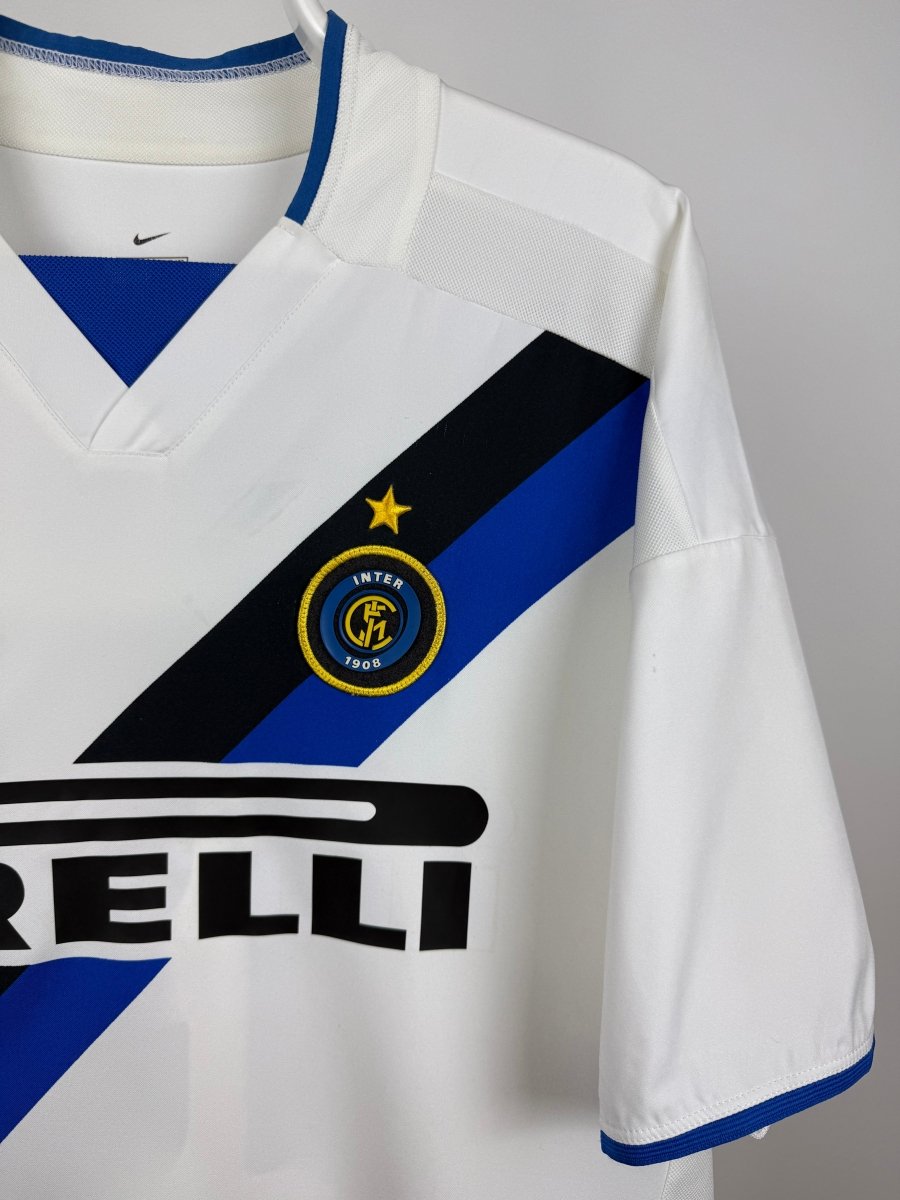 Gabriel Batistuta - Inter 2002/03 away shirt π¦π·