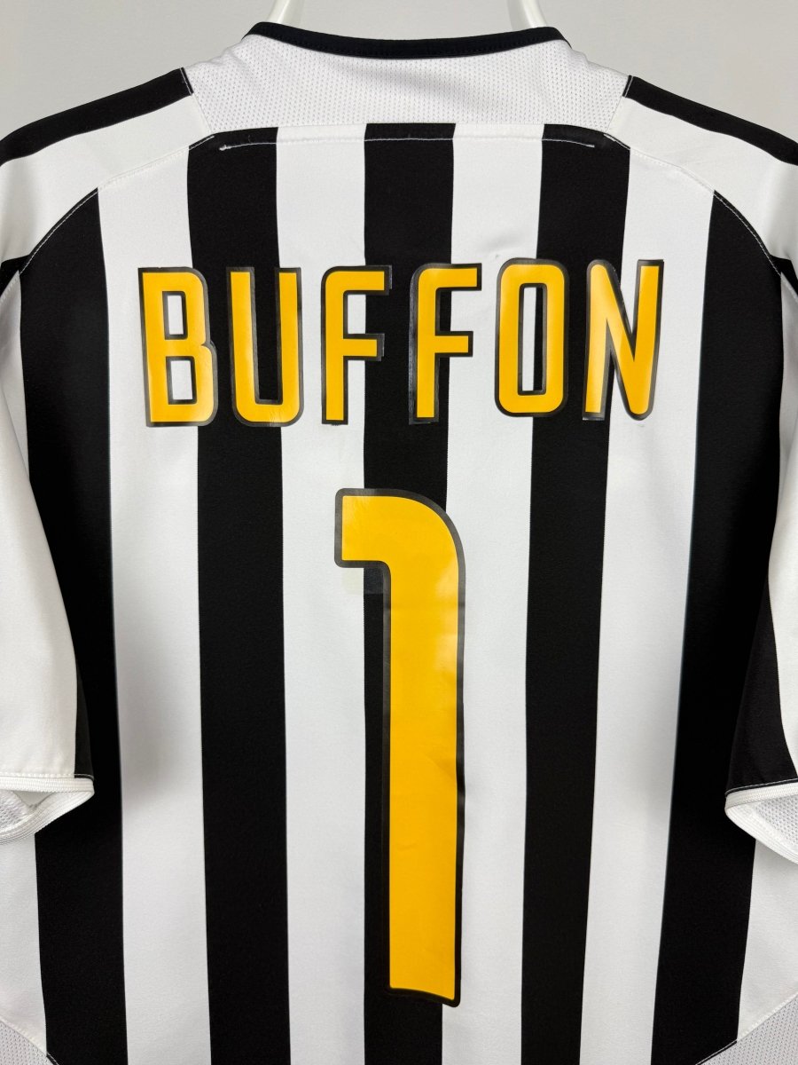 Gianluigi Buffon - Juventus 2003/04 home shirt ๐ฎ๐น
