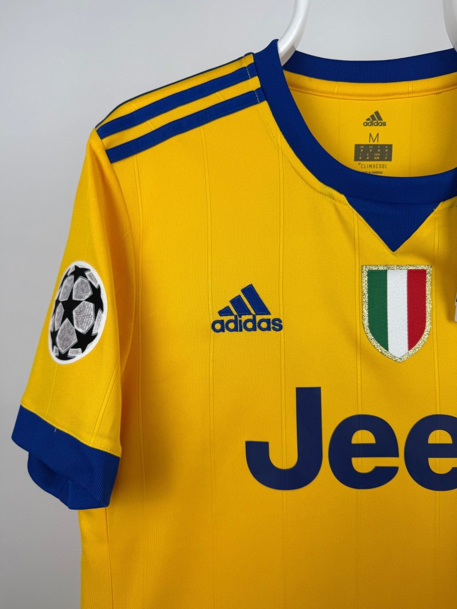 Giorgio Chiellini - Juventus 2017/18 away shirt ๐ฎ๐น