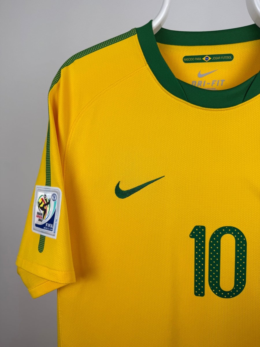 Kaka - Brazil 2010 home shirt π§π·