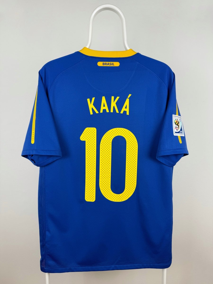 Kaka - Brazil 2010 away jersey 🇧🇷