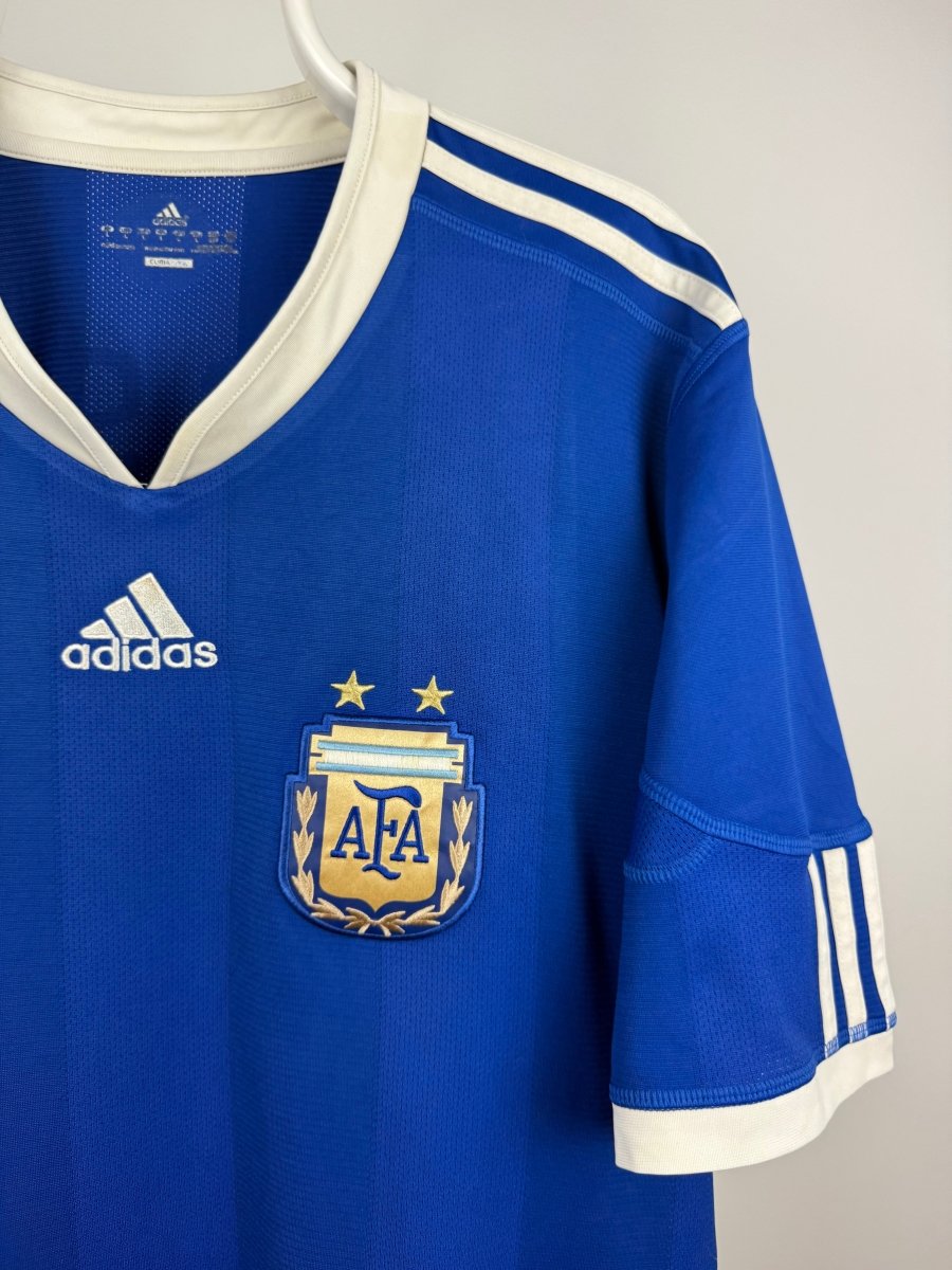 Lionel Messi - Argentina 2010 Away Shirt