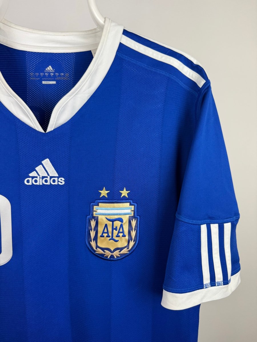 Lionel Messi - Argentina 2010 away shirt π¦π·