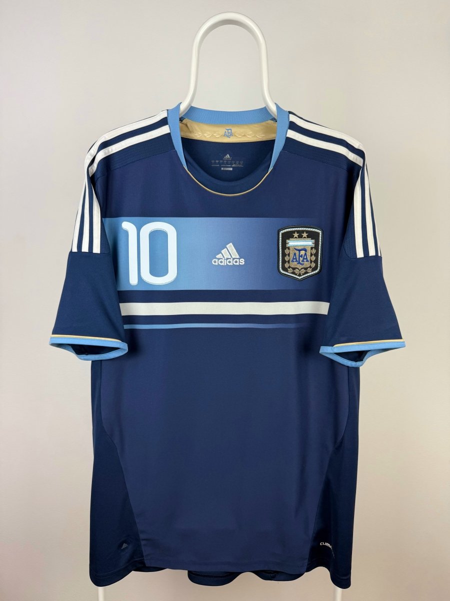 Lionel Messi - Argentina 2011 away shirt π¦π·
