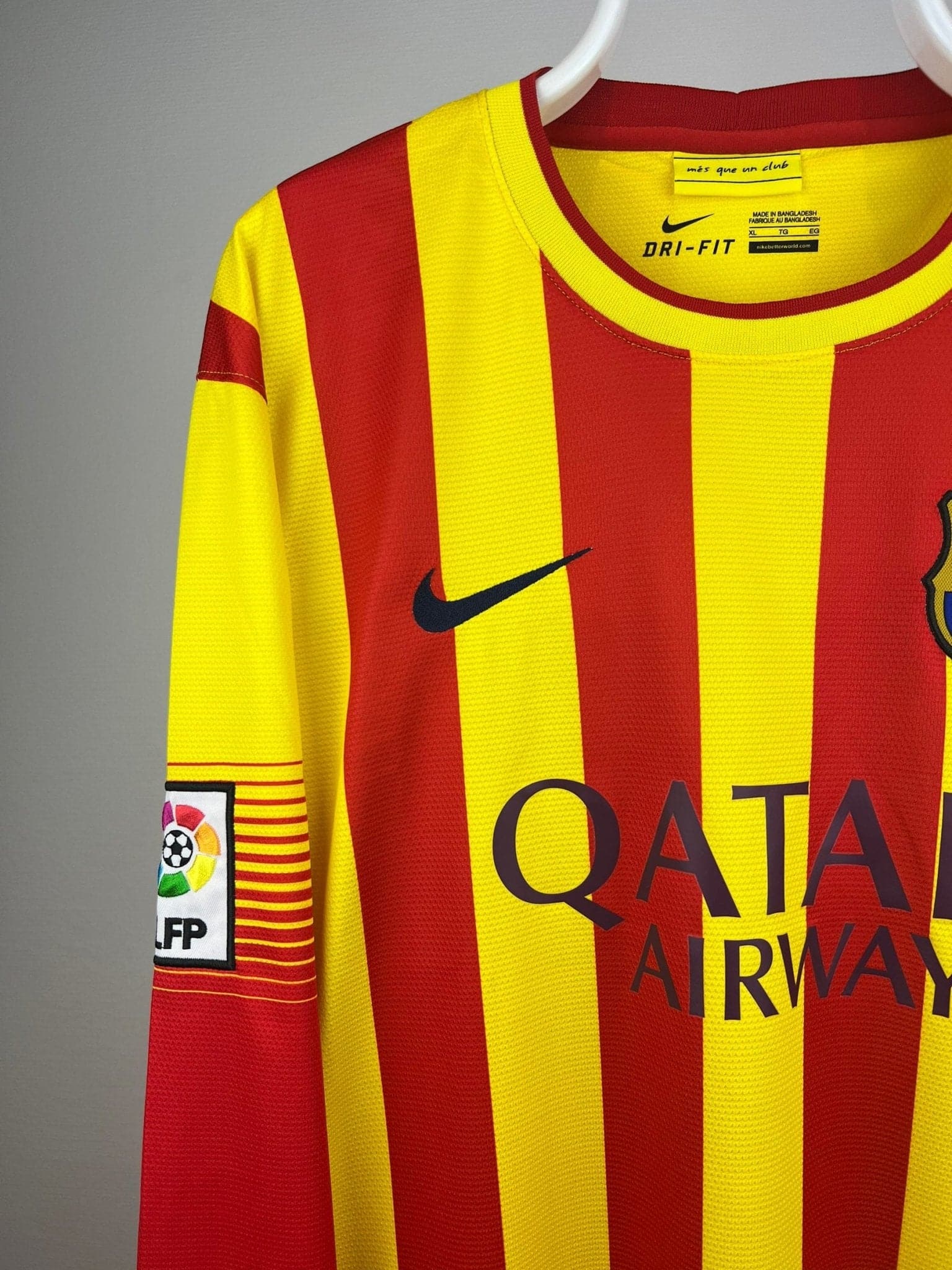 Lionel Messi - FC Barcelona 2013/14 Away Shirt π¦π·