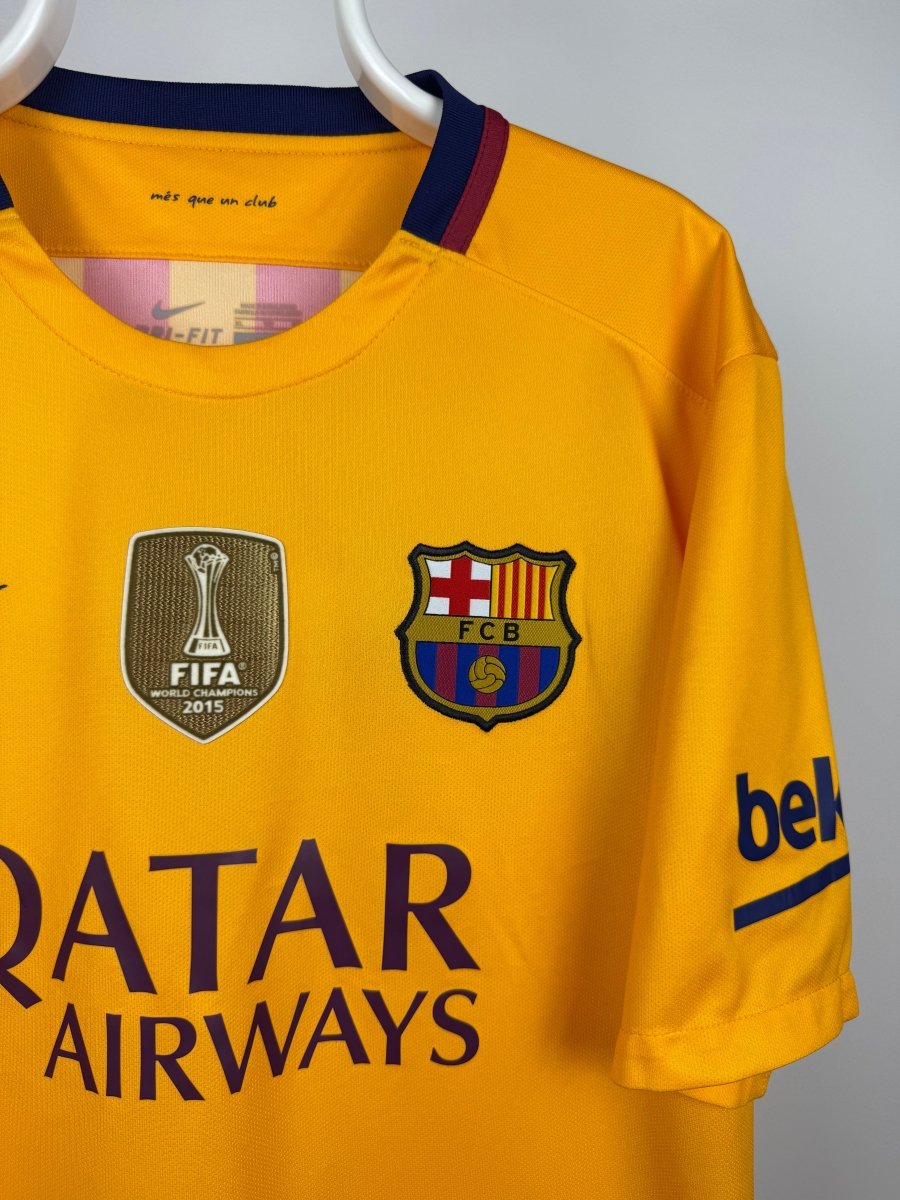 Lionel Messi - FC Barcelona 2015/16 away shirt π¦π·