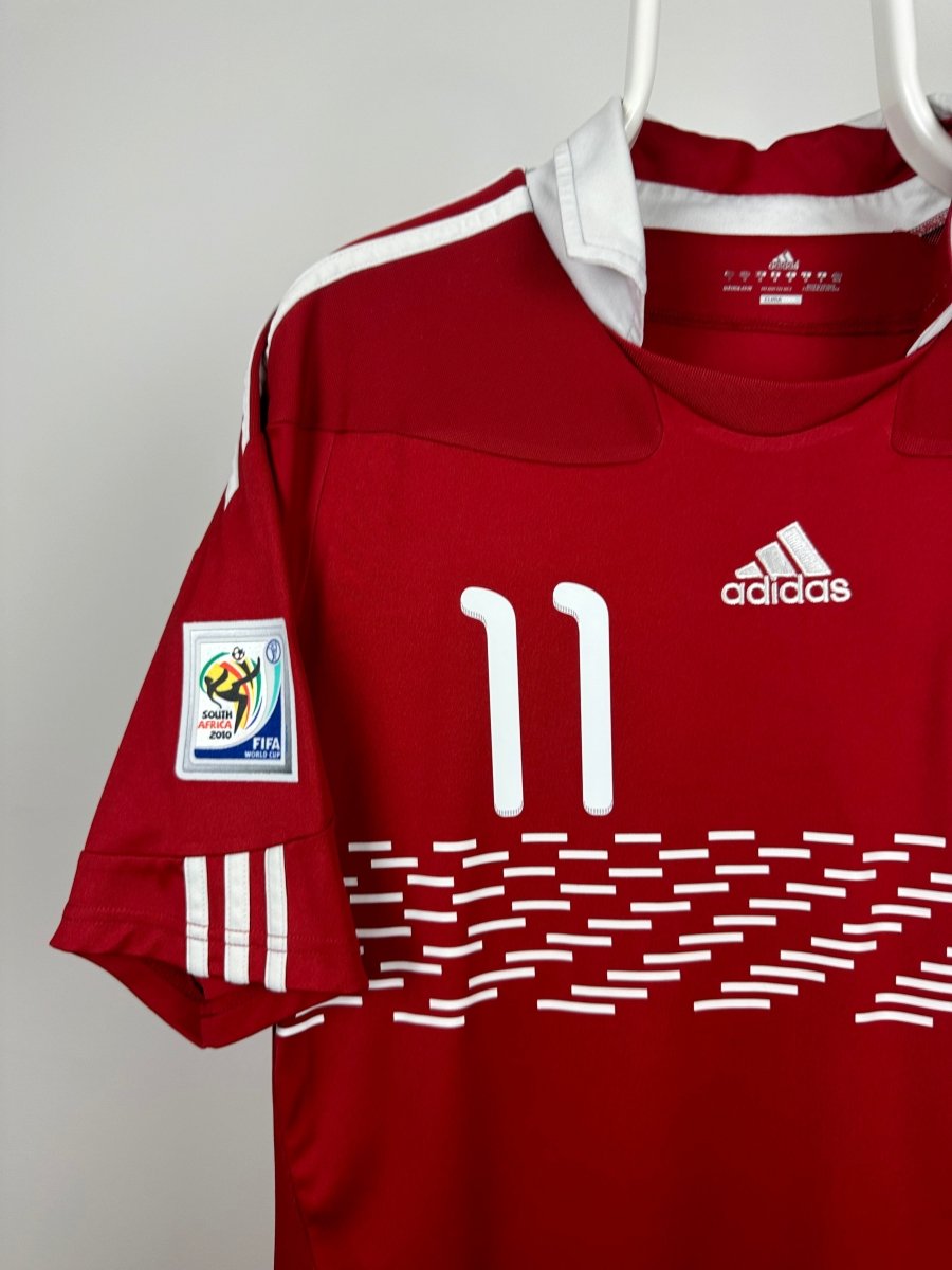 Nicklas Bendtner - Denmark 2010 home shirt π©π°