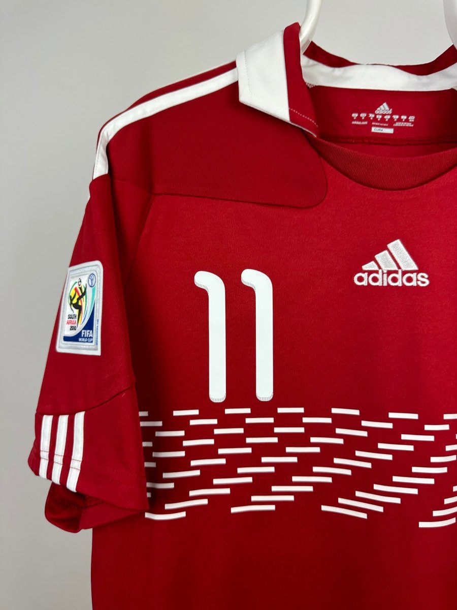 Nicklas Bendtner - Denmark 2010 home shirt π©π°