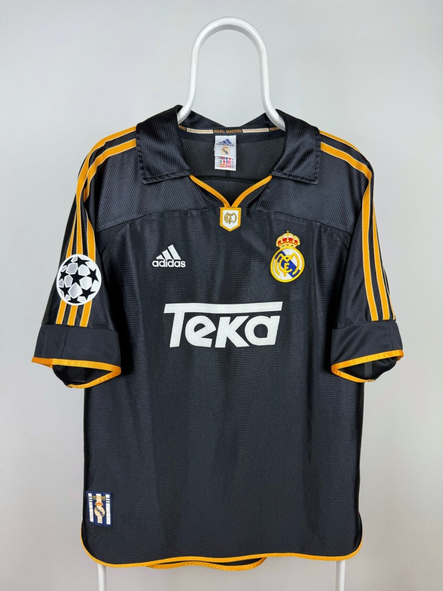 Raul Gonzalez - Real Madrid 1999/01 away shirt ๐ช๐ธ