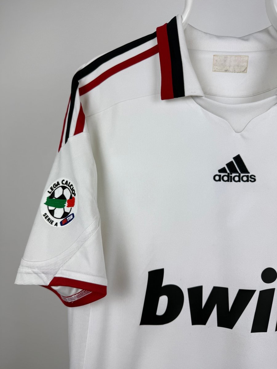 Ronaldinho - AC Milan 2009/10 away shirt π§π·