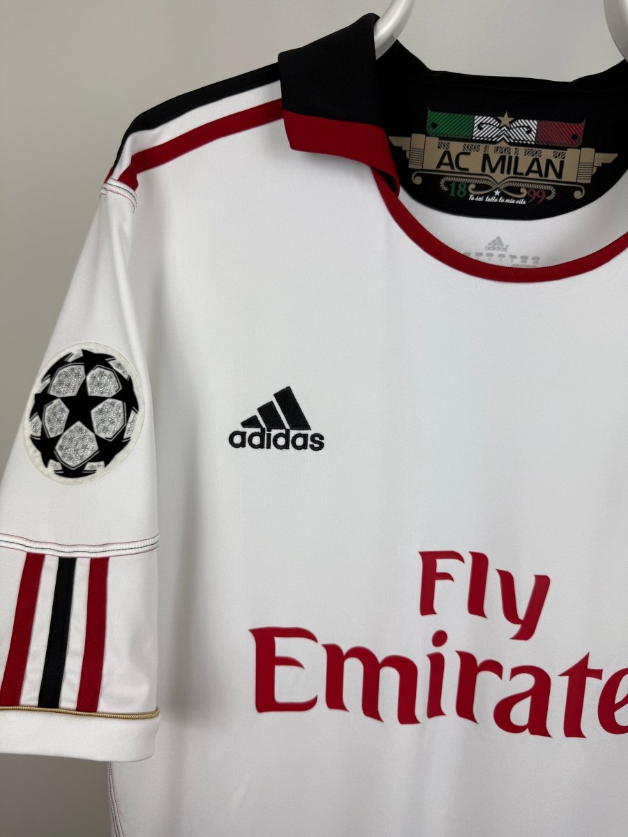 Ronaldinho - AC Milan 2010/11 away shirt π§π·