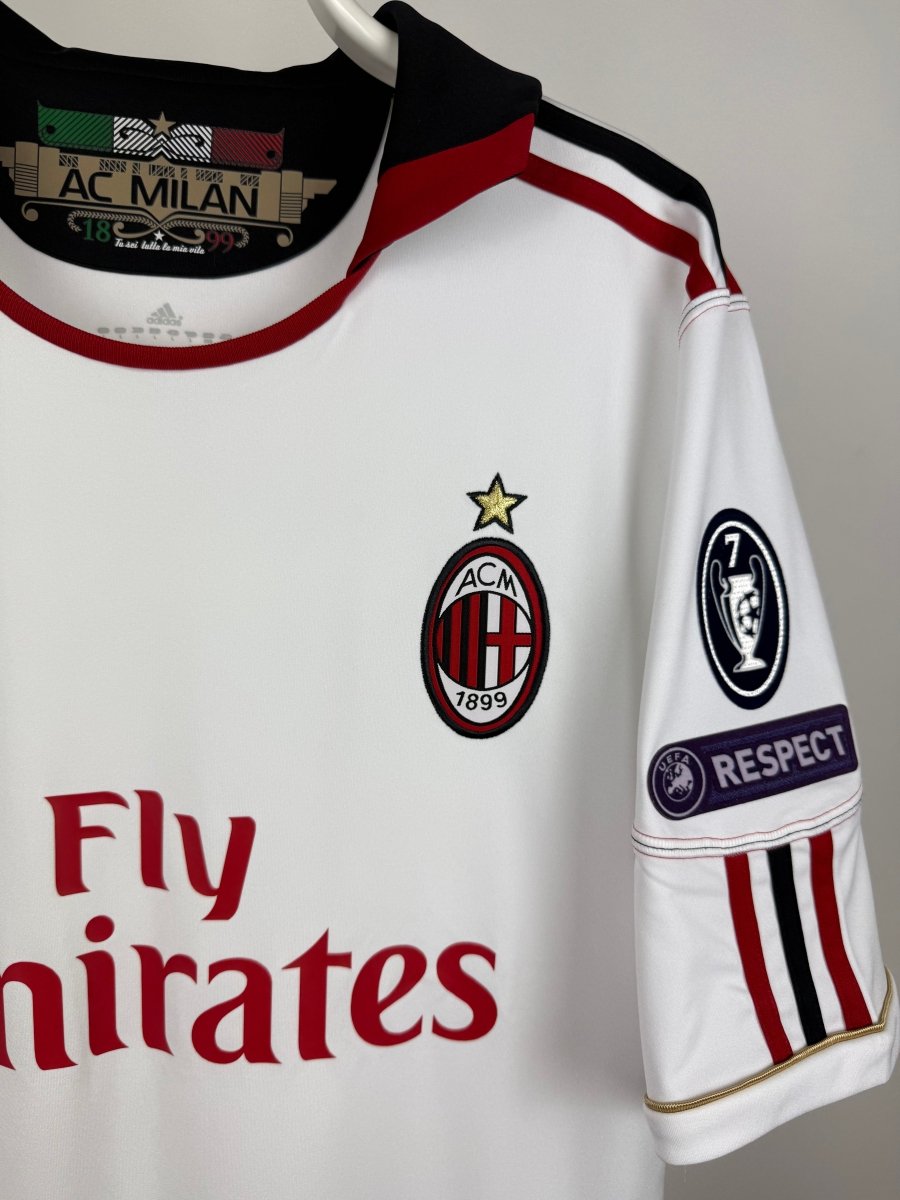 Ronaldinho - AC Milan 2010/11 away shirt π§π·
