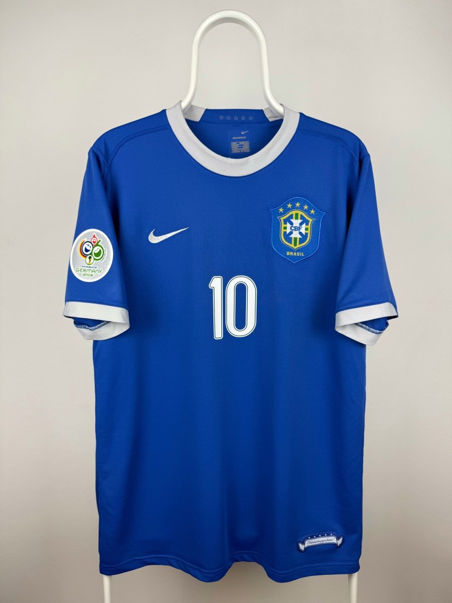 Ronaldinho - Brazil 2006 Away Shirt π§π·