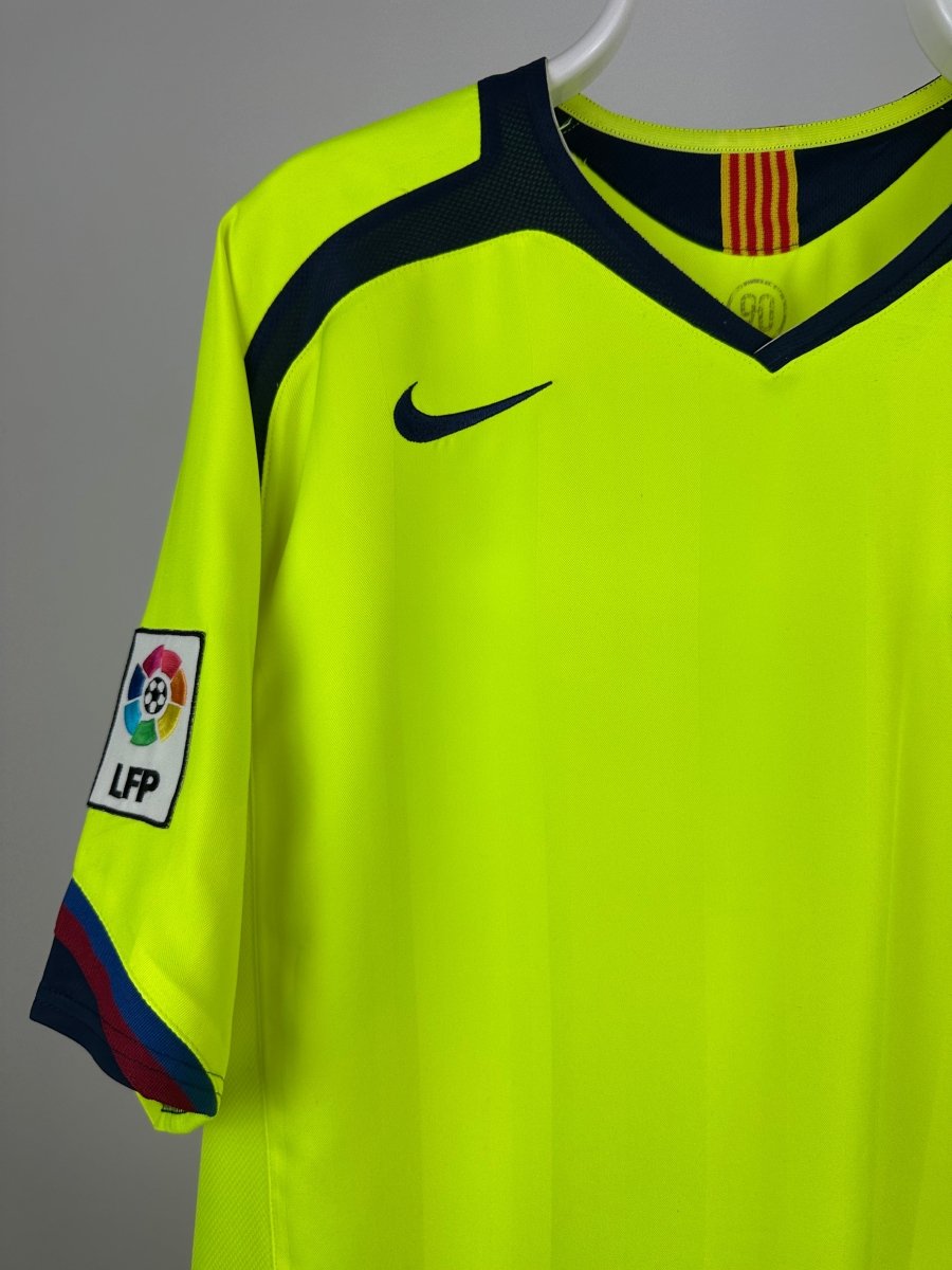 Ronaldinho - FC Barcelona 2005/06 away shirt π§π·