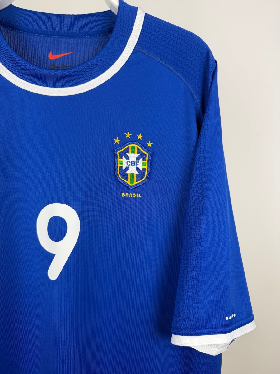 Ronaldo Nazario - Brazil 2000 away shirt π§π·