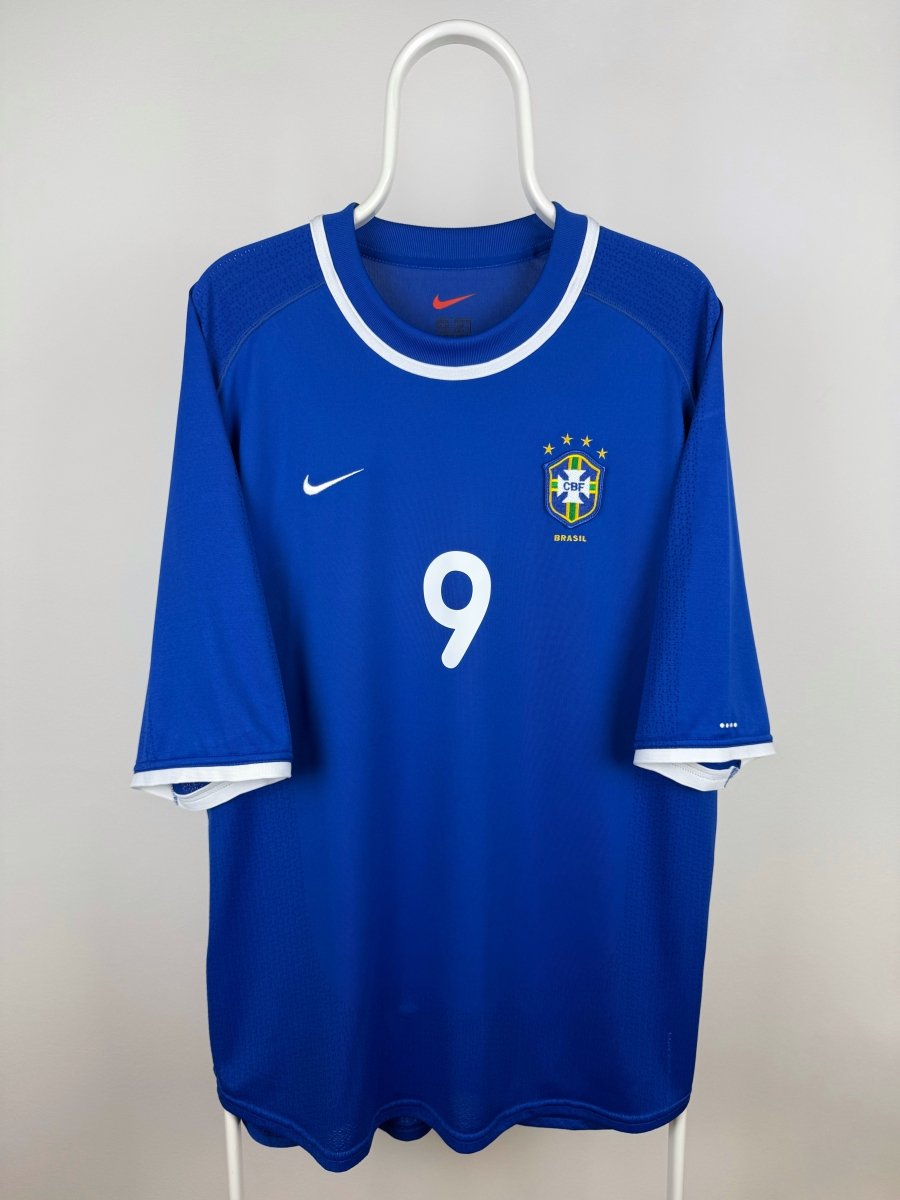 Ronaldo Nazario - Brazil 2000 away shirt π§π·
