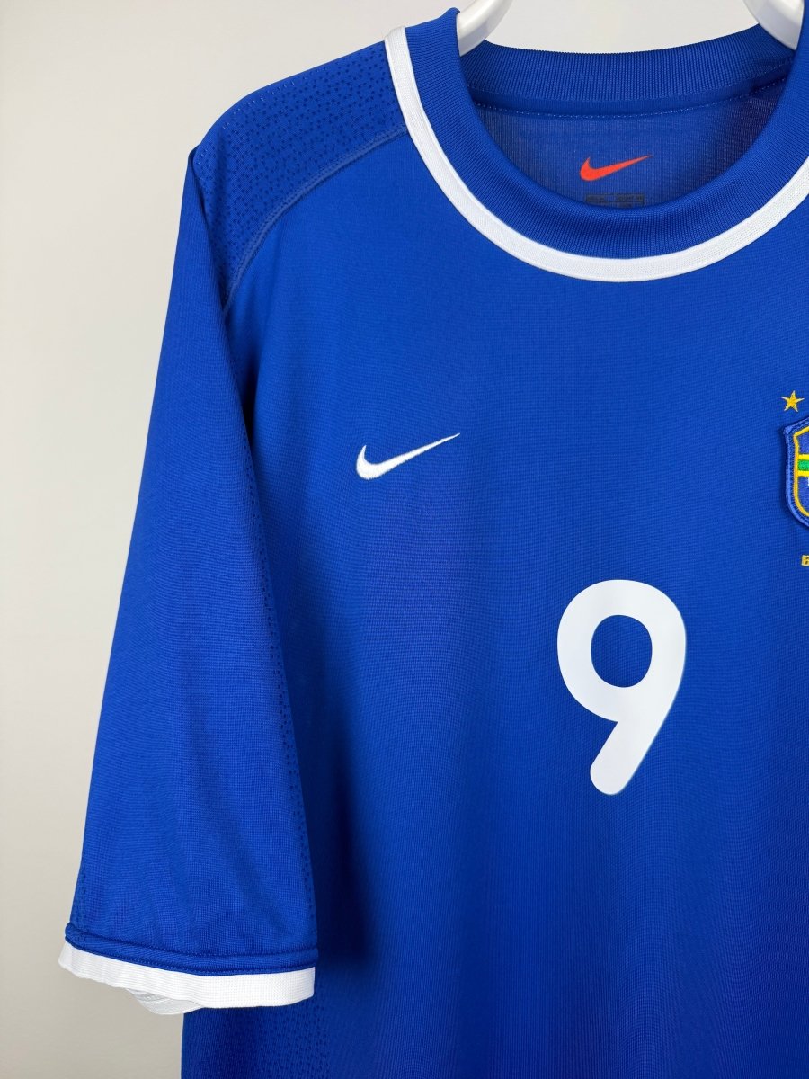 Ronaldo Nazario - Brazil 2000 away shirt π§π·